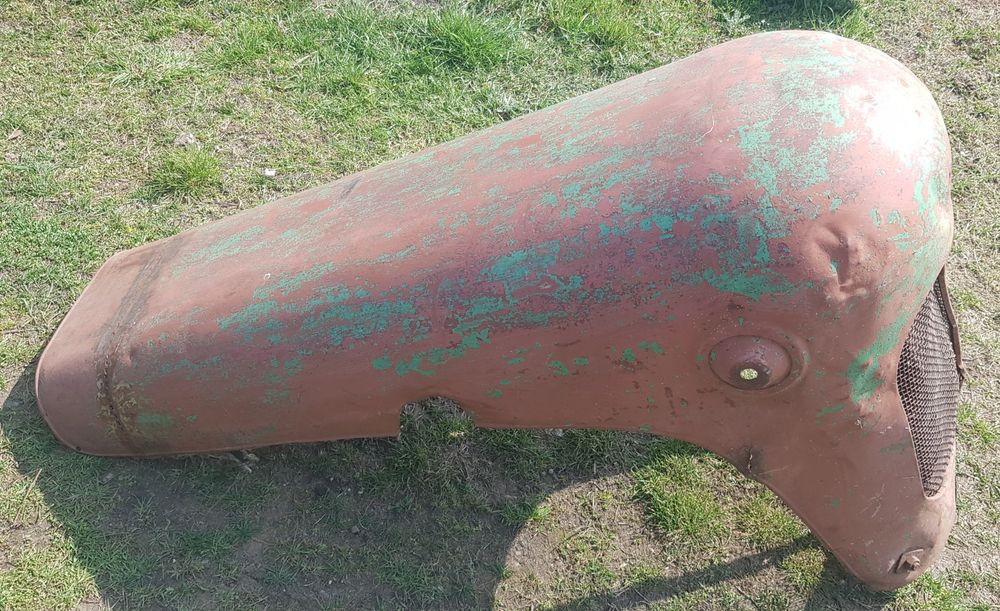 Ursus C328 Maska silnika