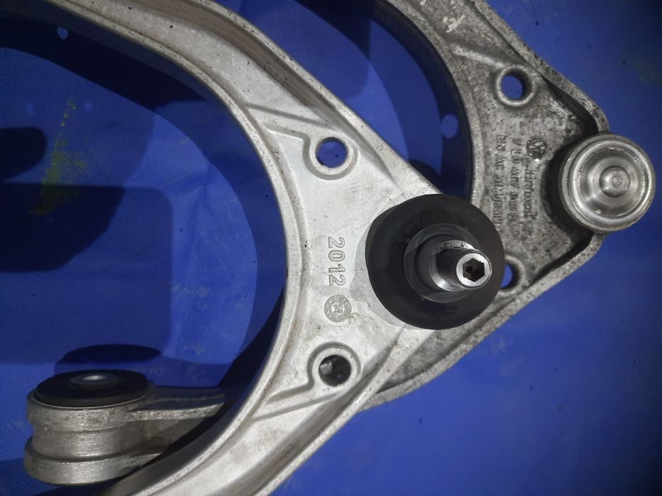 Верхні ричаги Туарег,Порш Каен,Q7