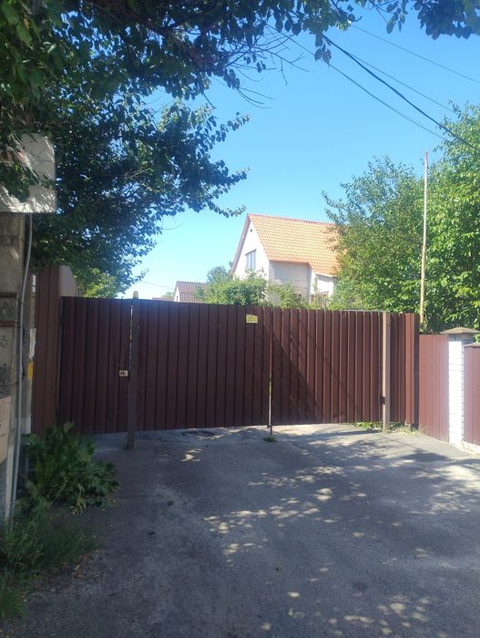 17 соток і будинок на Великій Дамбі, Козин - газ, 3 фази, друга лінія. Власник. Продаж без комісії