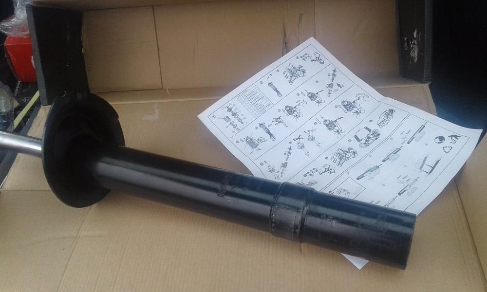 Стойки передние Амортизатори передні БМВ Е 39 Нові Польша Камока