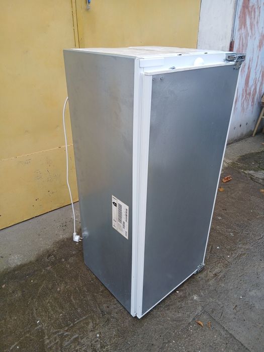 Lodówka z zamrażarnikiem flirmy SIEMENS  energooszczędna A+.