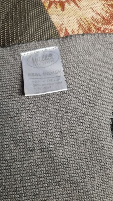 Wełniany, dwustronny szal  Willi