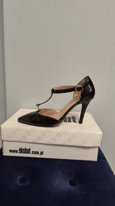 Czółenka skórzane,  Studniówka itp