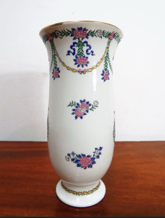 Jarra com brasão de armas Reino de Portugal.