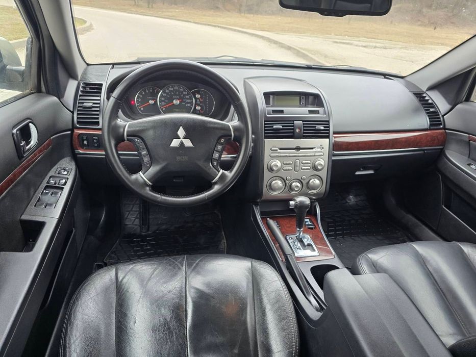 Mitsubishi Galant 2009