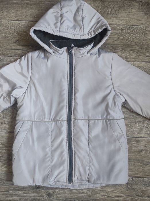 Зимова куртка на 9-10років