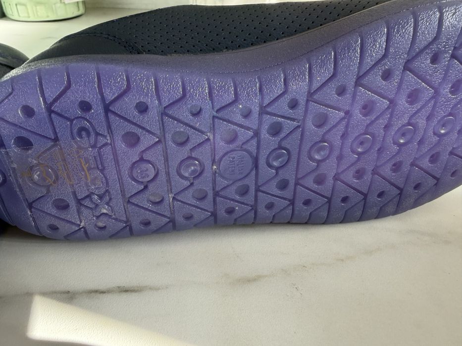 Sapatilha geox nova  com etiqueta tam 36 com carregador