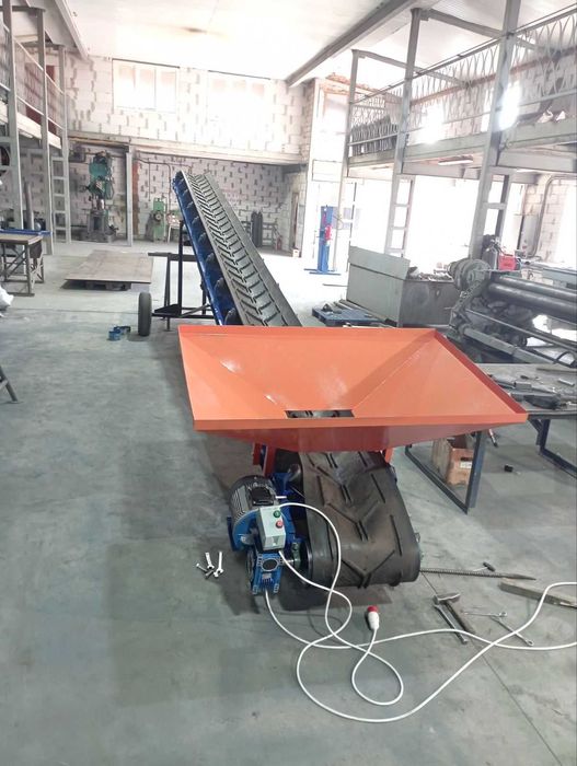 Погрузчик ленточный конвейер, стрічковий для завантаження барж,вагонів