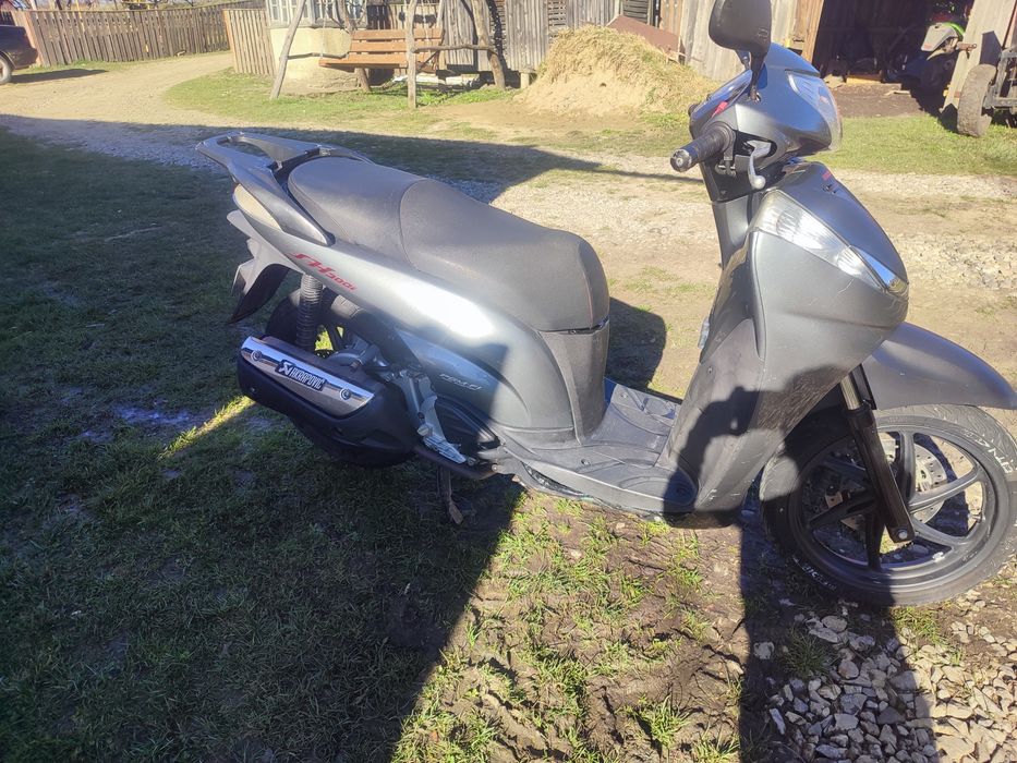 Продам Хонда SH 300і