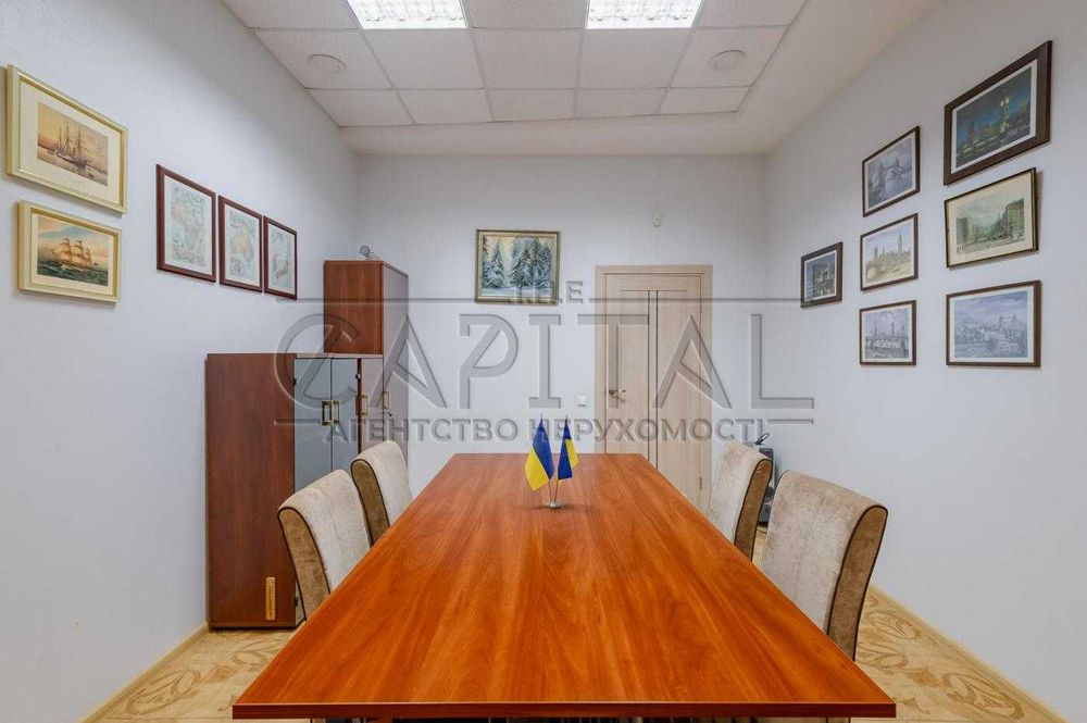 Оренда / Офісне приміщення 250 м2 / Святошинський / ФАСАДНИЙ ВХІД / ПЕРШИЙ ПОВЕРХ / Є УКРИТТЯ / АВТОНОМНИЙ / ПІДЗЕМНИЙ ПАРКІНГ