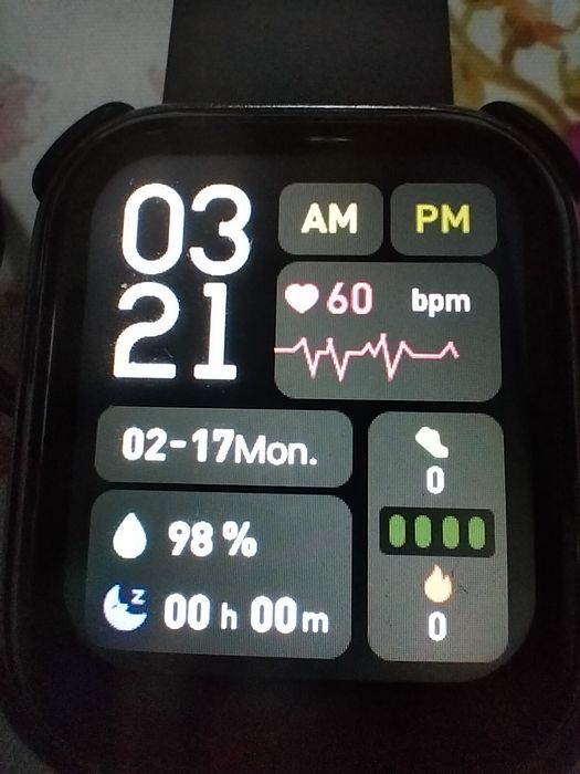 Smartwatch novo com várias funções