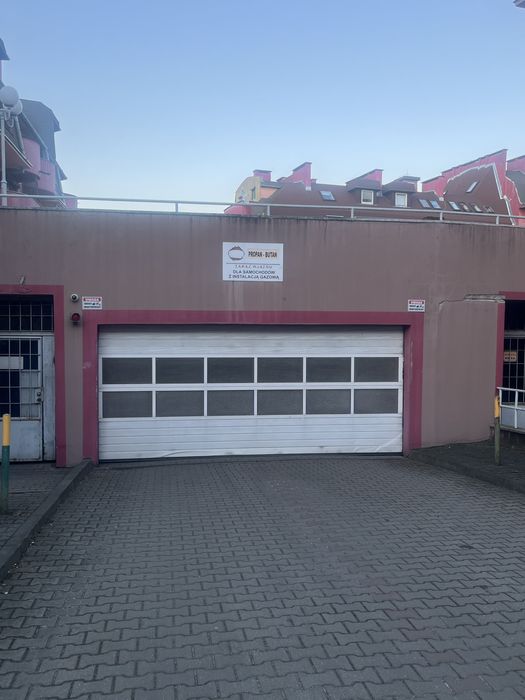 Podziemne miejsce parkingowe do wynajęcia