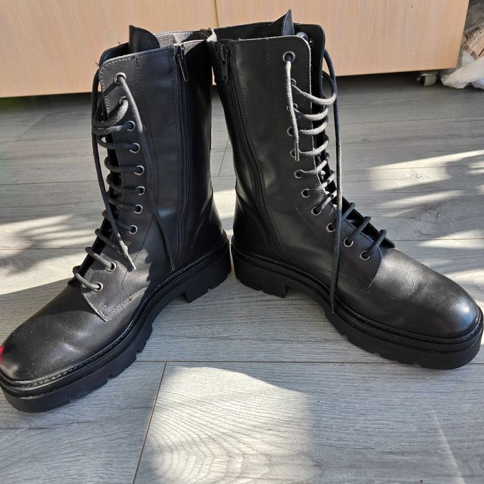 Шкіряні черевики демісезонні, масивні, берци