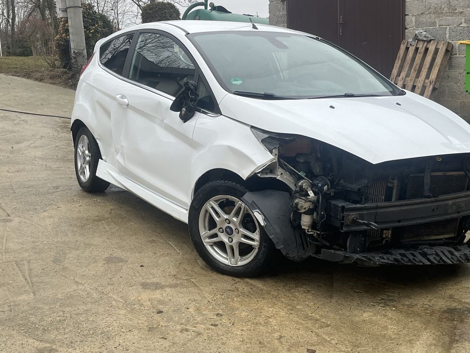 Ford Fiesta Mk7 1.6 TDCi 95 KM – uszkodzony