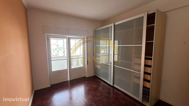 Apartamento T2 em Oeiras.