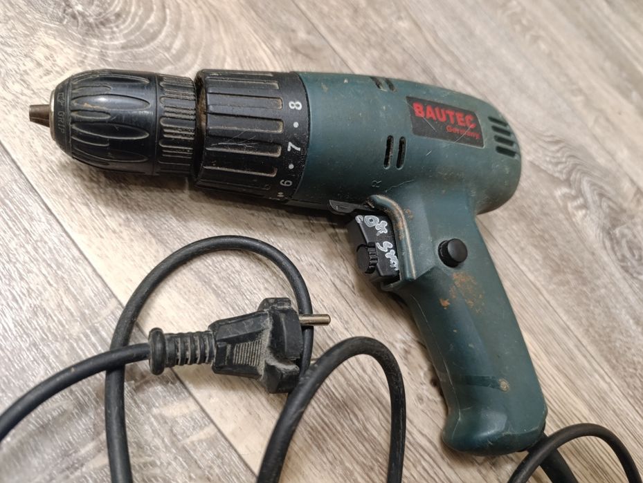 Шуруповерт Bautec BS 620E сетевой, дрель.