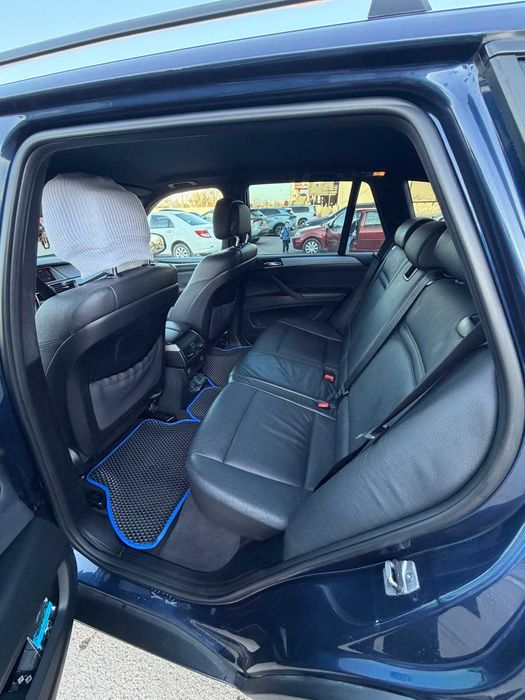 Продам BMW X5 E70 30D Торг
