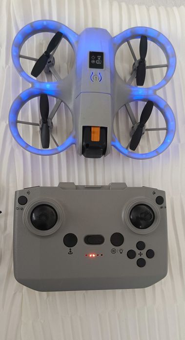 Dron z kamerą mały