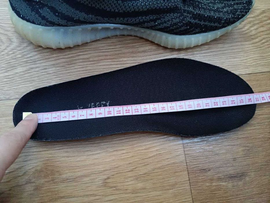 Кроссовки мужские Adidas Yeezy Boost р.41.5  (26 см) Оригинал