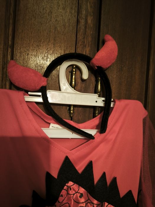 Disfarce de carnaval Diabinha, para menina 5 a 6 anos