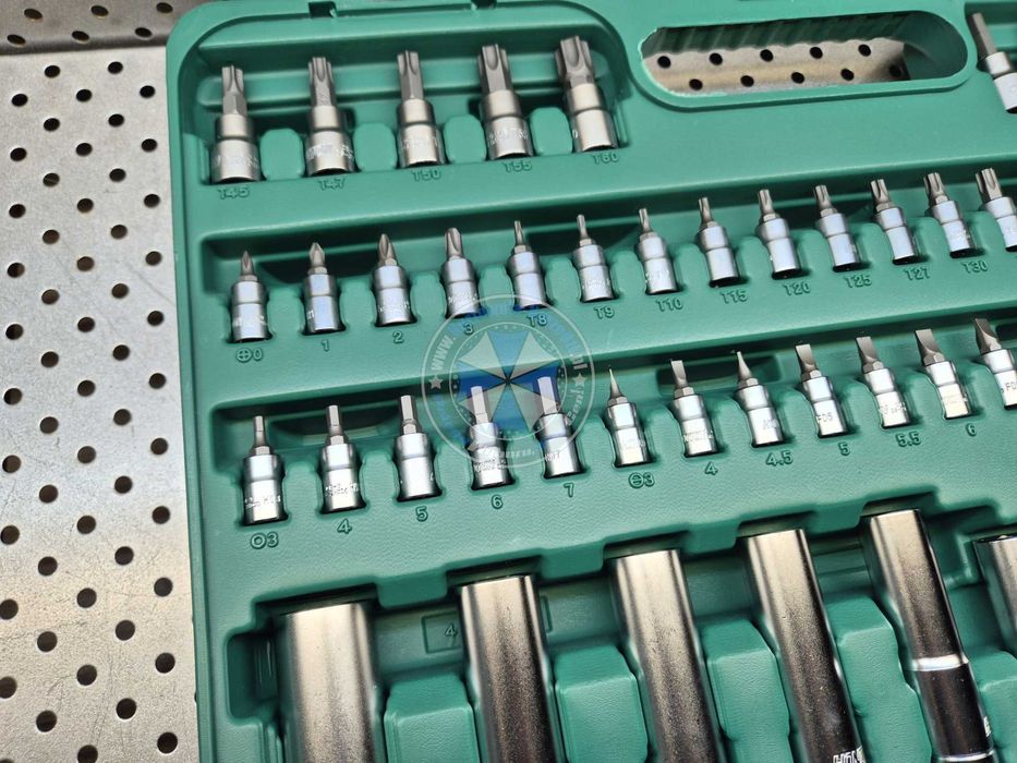 zestaw kluczy nasadowych 155-el. CrV HONITON H4351 klucze nasadowe