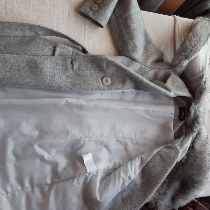 Nowy świetny wełniany płaszcz!