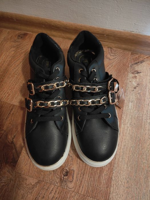 NOWE trampki damskie.