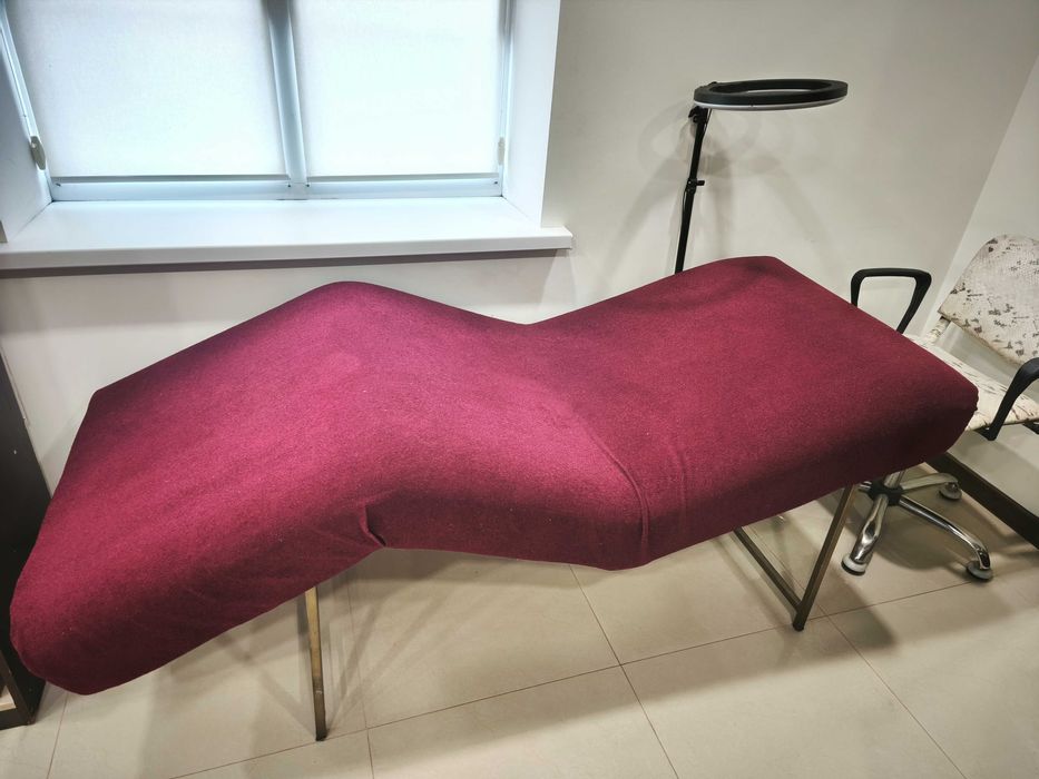 Кушетка анатомічна для нарощування вій
