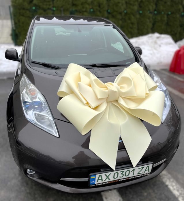 Бант на машину для подарочного авто