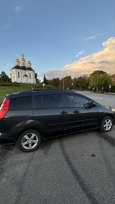 Mazda 5 мінівен