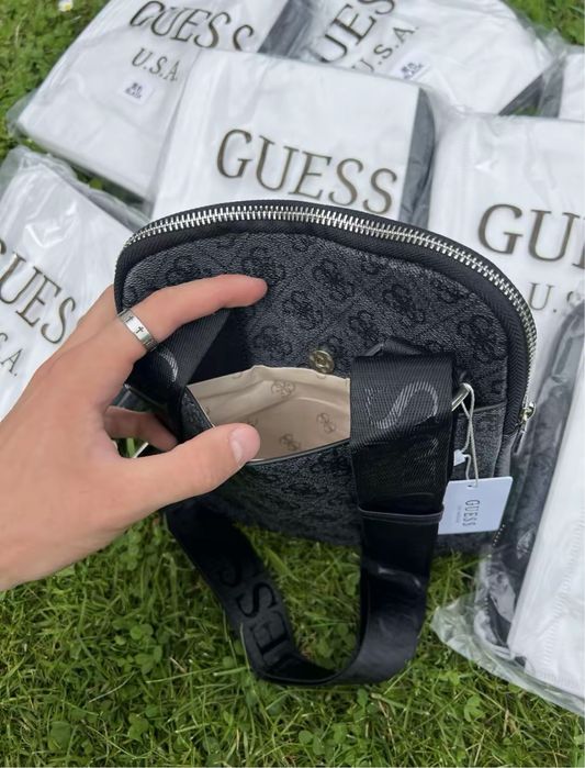 Чоловіча сумочка Guess