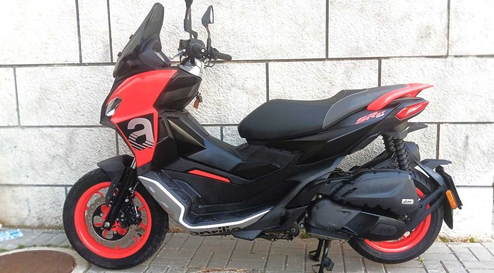 Vendo Scooter 125 cc Aprilia SR GT 125. Oportunidade