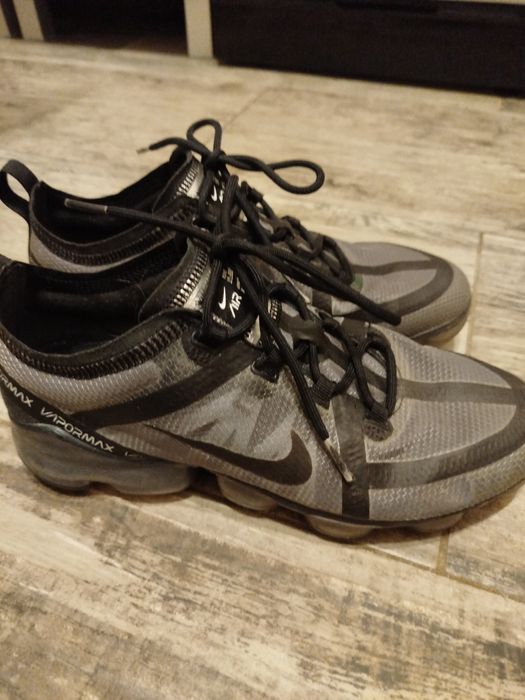 Sprzedam buty Nike Vapromax, posiadają naprawiony  system air.
