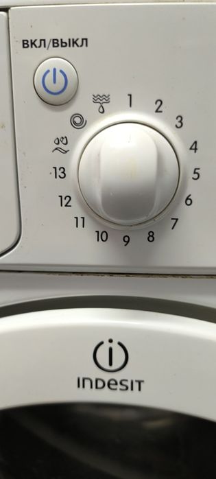 Продаю стиральную машину Indesit IWSE5125