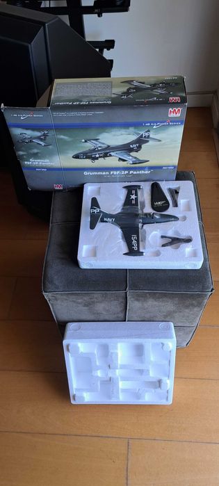 Avião da Hobby Masters Grumman F9F-2P Panther á escala 1:48
