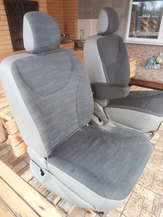 Сидіння водія Трафік Віваро Прімастар