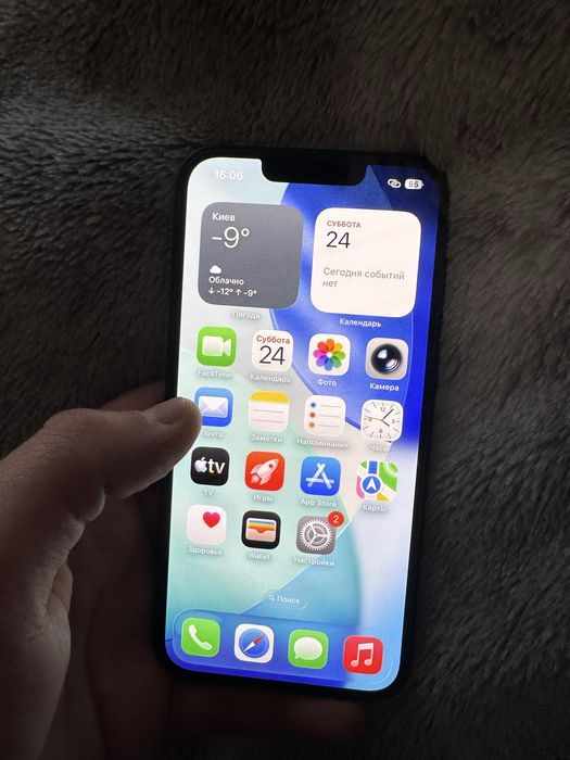 Apple iPhone 16e 128GB чорний, батарея 100%, вживаний