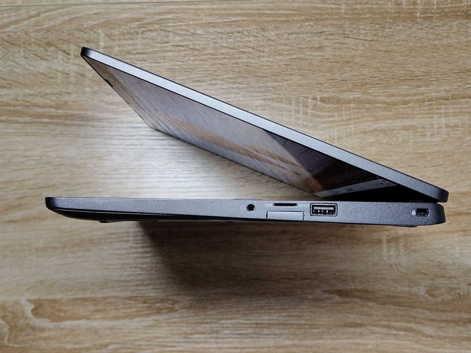 Dell Latitude 5300 dotyk / 360 / i5 / 16GB / 256GB SSD/ Win 11 Pro