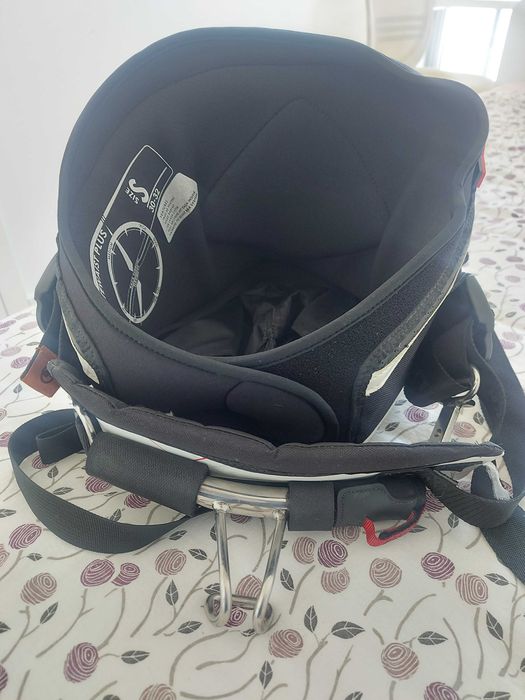 Kitesurf harness