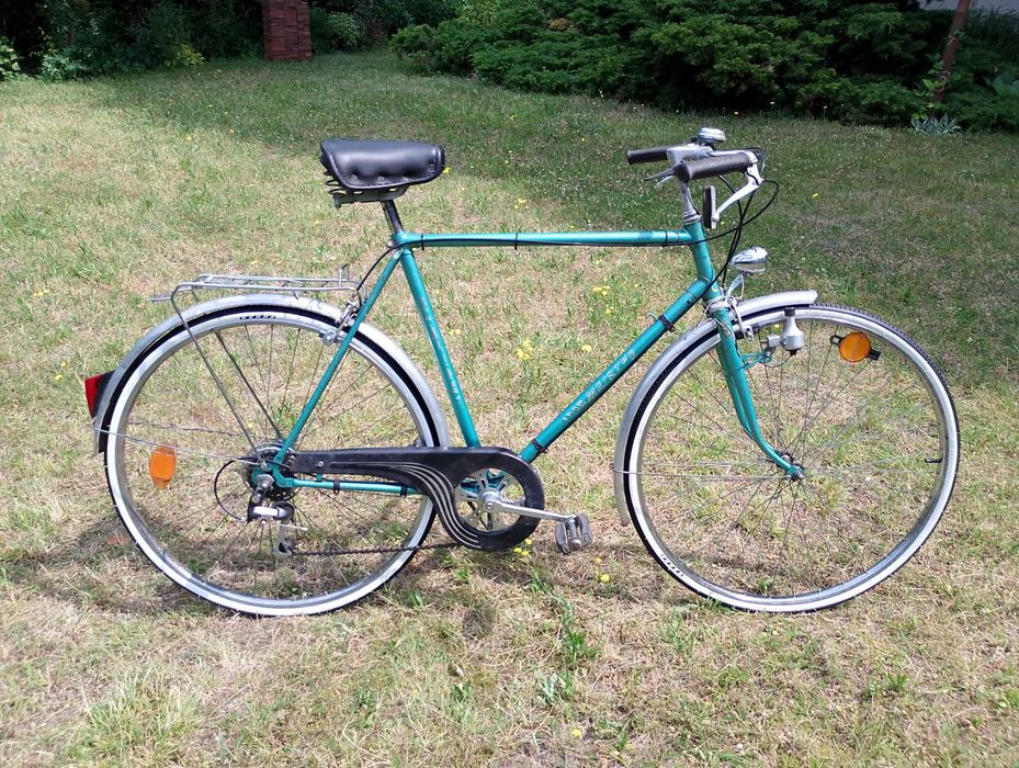 Meister: solidny i wygodny oldschool, retro, vintage