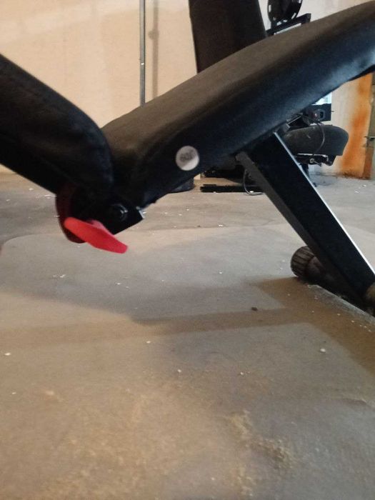 Banco de musculação pequeno + barra e pesos