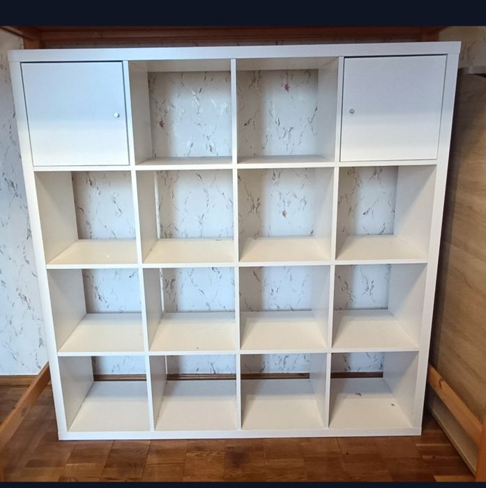 Напольный стеллаж для дома и офиса на 16 ячеек