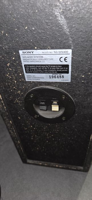 Sony zestaw kina domowego – 4× SS-TS300 + subwoofer SS-WS300+ stojaki