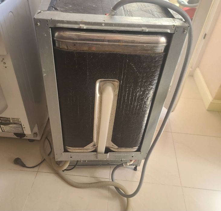 Продам посудомийку Hotpoint-Ariston   CIS LI 420  в  гарному  стані