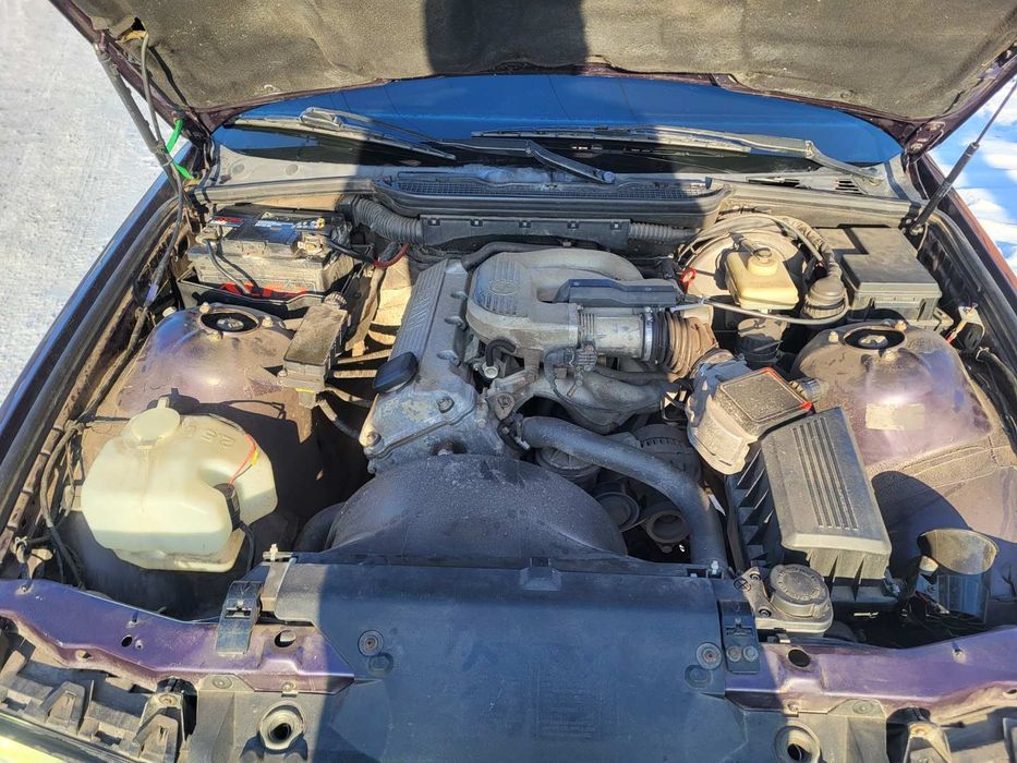 Продам BMW 3 1.8