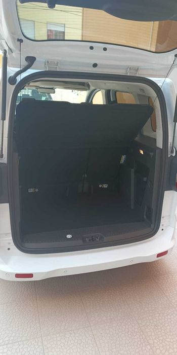 Ford Tourneo Courier — fotografia 9