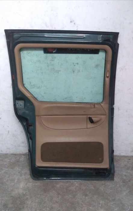 Porta Trás Esq Chrysler Voyager / Grand Voyager Iii (Gs)