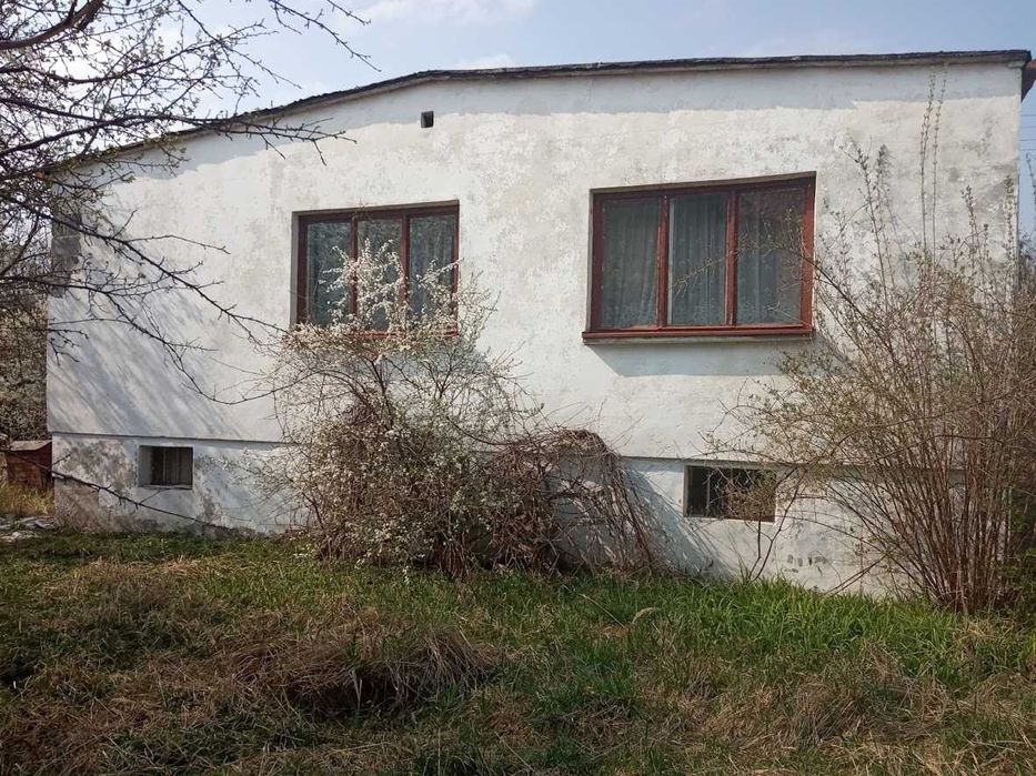 Działka w Żyrardowie 1294 m2 z domem do wyburzenia