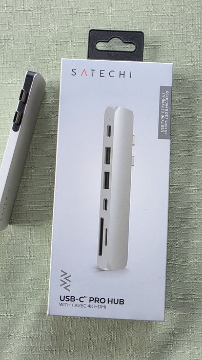 Satechi Pro HUB - wieloportowa przejściówka do MacBooka srebrna