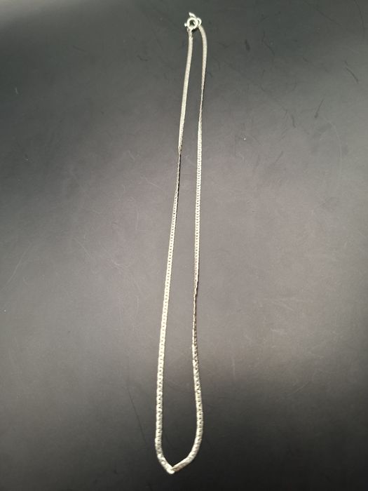 Łańcuszek srebrny próby 925 o długości 42.5 cm